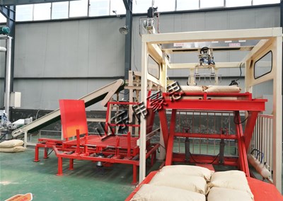 袋式高位全自動碼垛機(jī)機(jī)械手特點介紹是什么？
