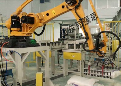 機械手碼垛機適用性強、應用范圍廣